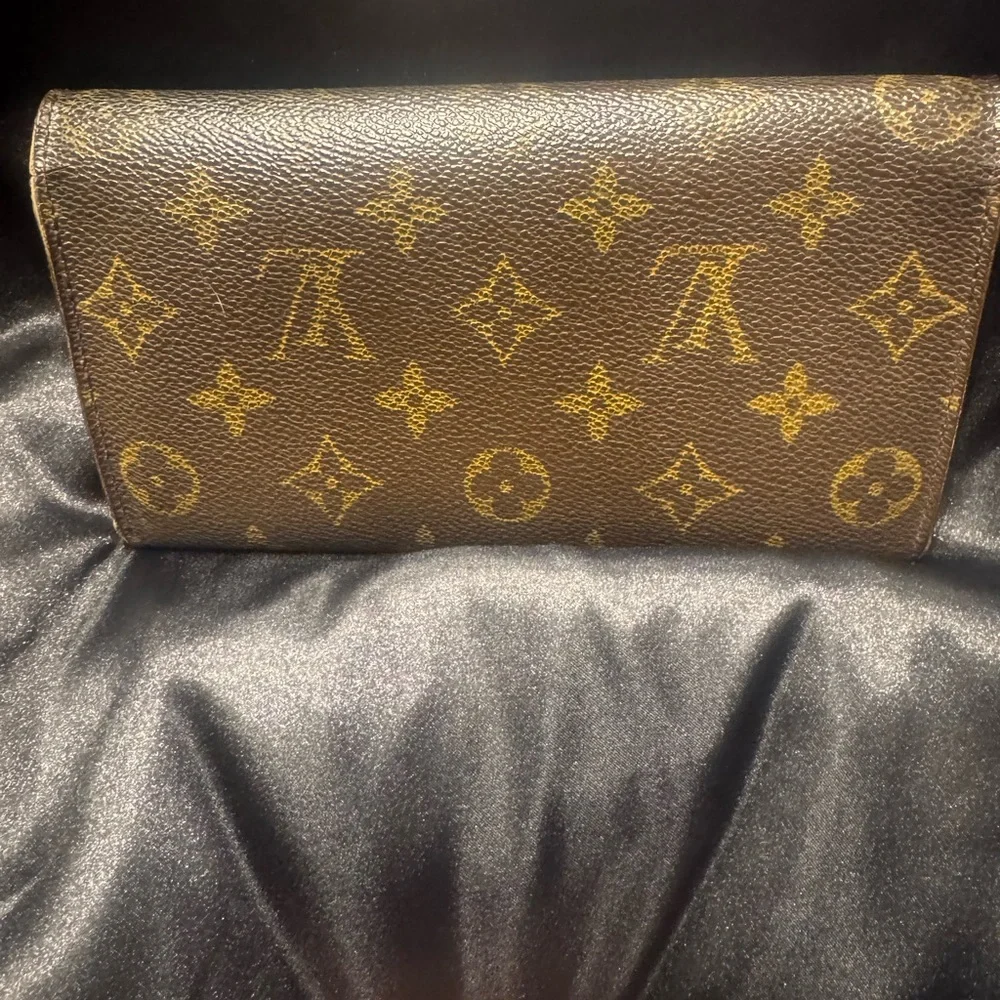 Louis Vuitton authentic louis